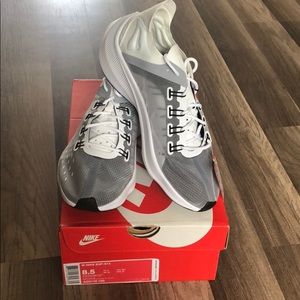 Brand New, NEVER WORN WOMENS NIKE EXP-X14